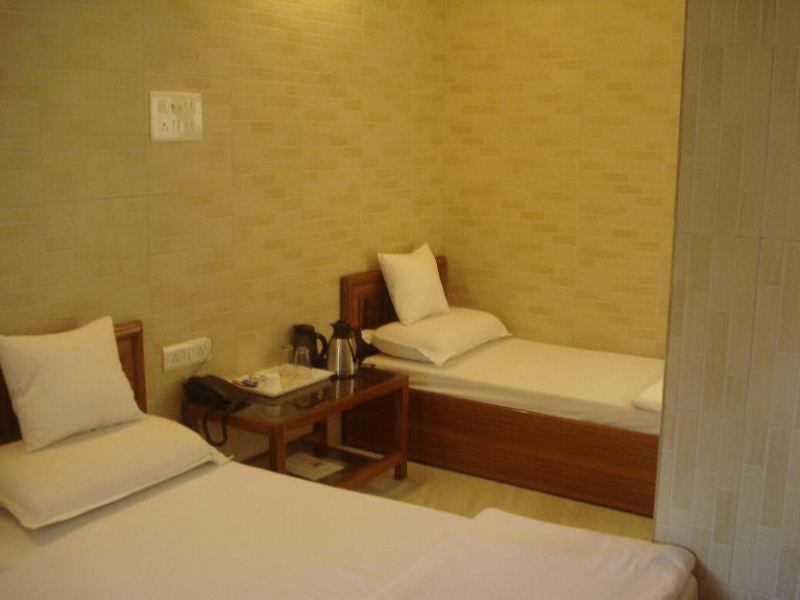 Treebo Trip Ganpati Otel Bhopal Dış mekan fotoğraf